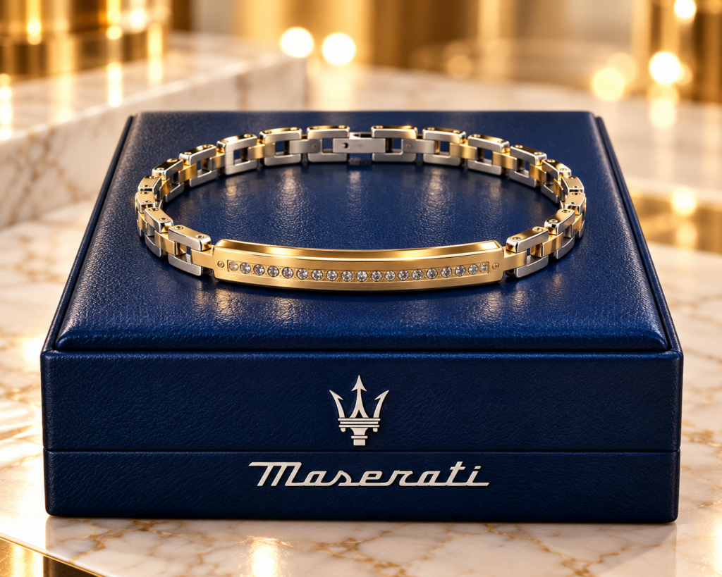 Bracciale Maserati in acciaio bicolor con dettagli neri